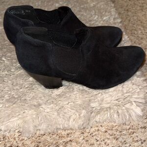 Elegant Black Ankle Boots for Women